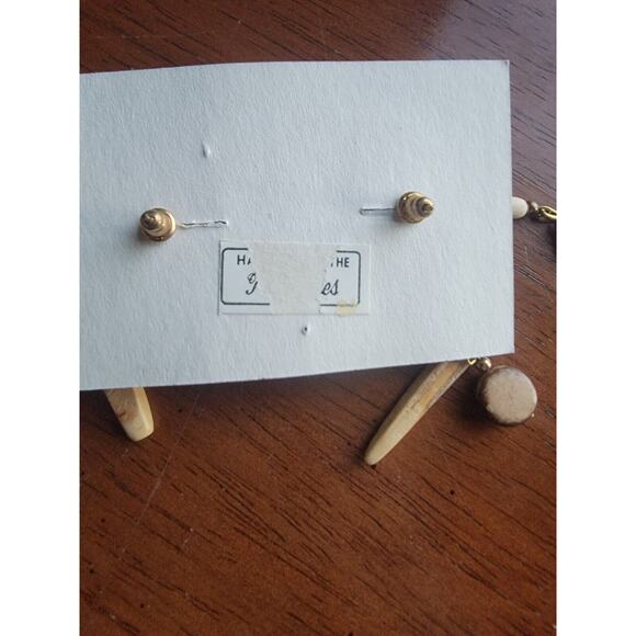 Vintage handmade in the Philippines wooden dang hanging earrings Boho Tropical - Picture 4 of 6